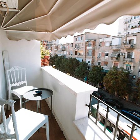 Barrikada Str Modern Apartments - The Nest ティラナ エクステリア 写真