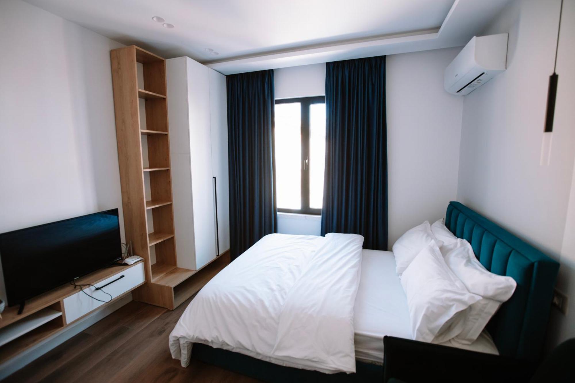 Barrikada Str Modern Apartments - The Nest ティラナ エクステリア 写真
